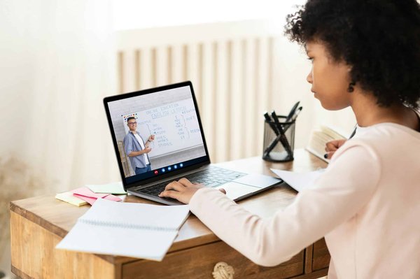 Booster le niveau d'anglais de votre enfant grâce d'excellent cours particulier